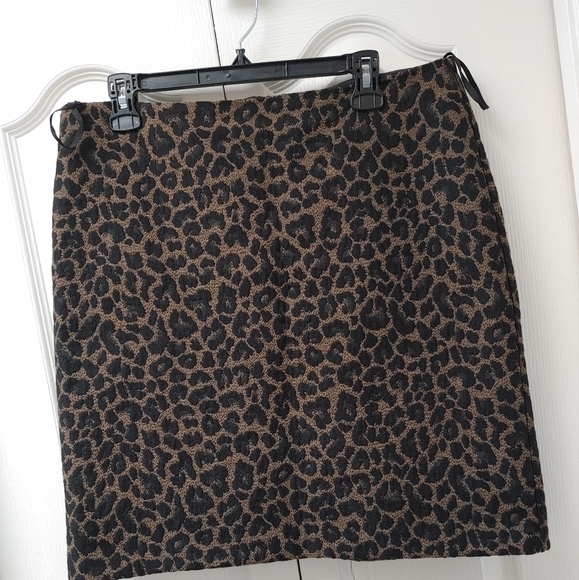 Lovely Leopard Skirt - Picture 1 of 5